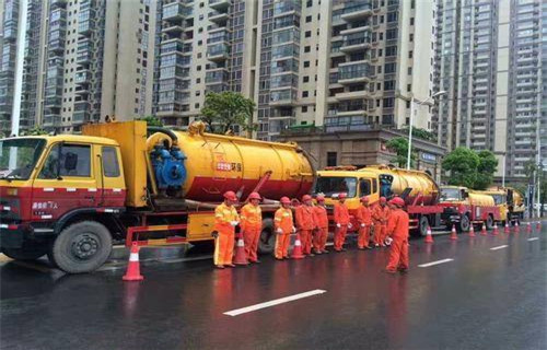 雷鸣镇市政管道清淤