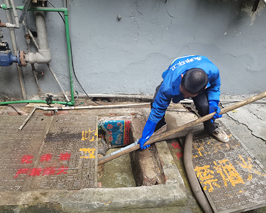 雷鸣镇清掏化粪池